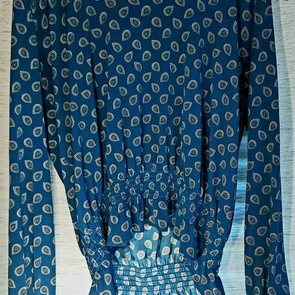 Michael Kors Blouse Tie in back Long Sleeves XL  Blue Pattern soft - Picture 7 of 11